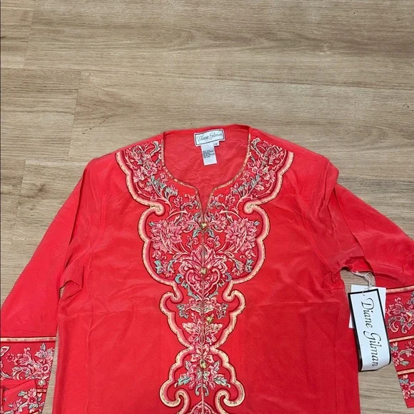 Diane Gilman Red Floral Embroidered Top - Picture 4 of 6